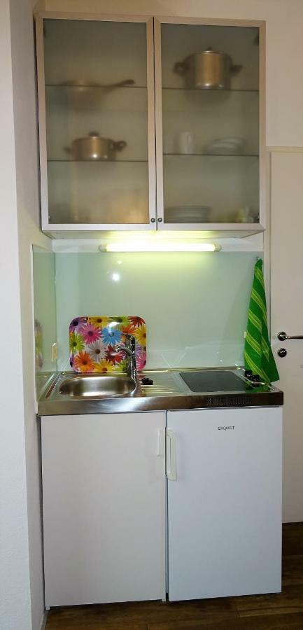 Lovely, Central Apartment With Balcony 因斯布鲁克 外观 照片
