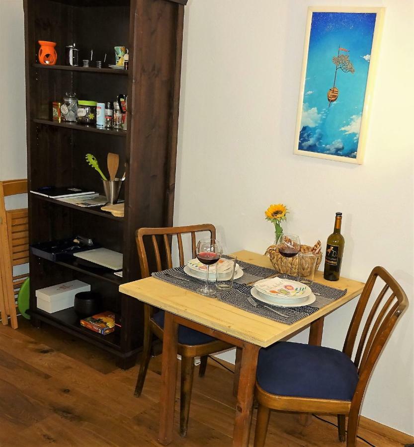 Lovely, Central Apartment With Balcony 因斯布鲁克 外观 照片