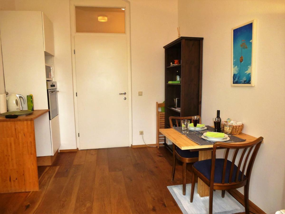 Lovely, Central Apartment With Balcony 因斯布鲁克 外观 照片